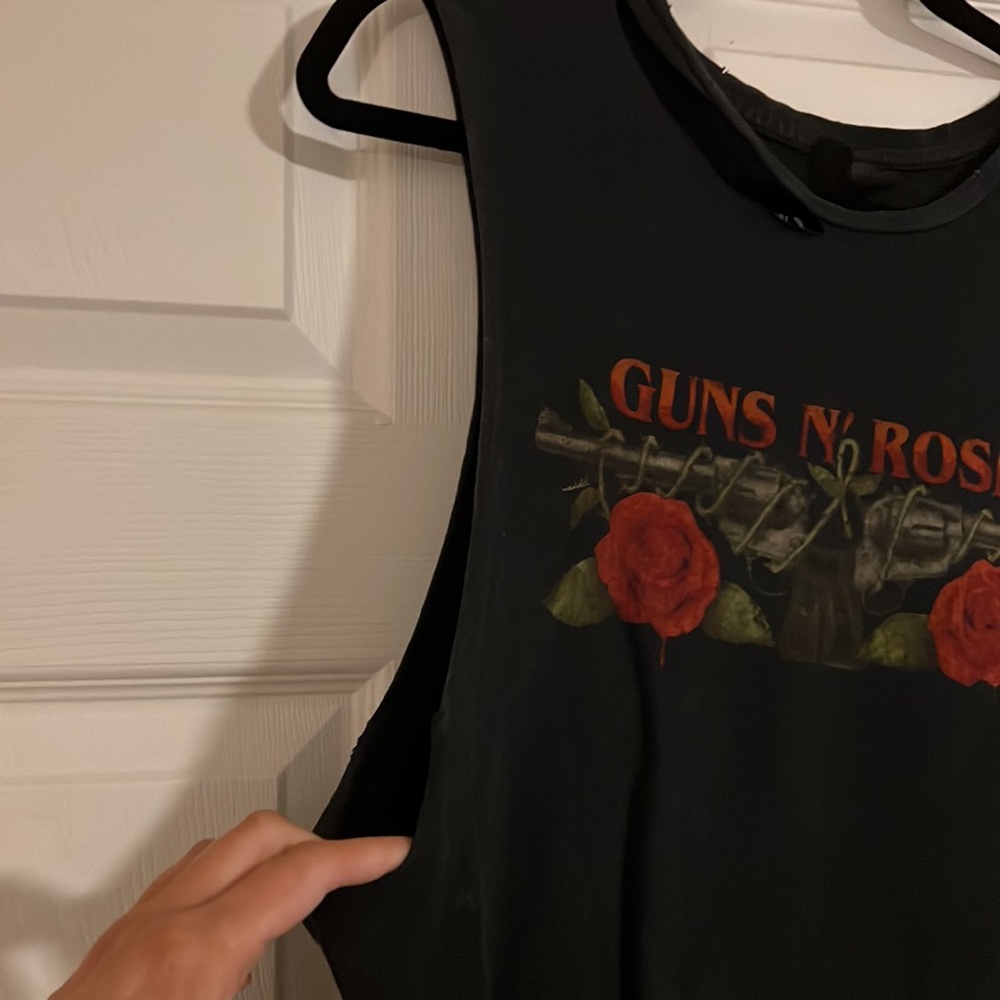 Top shop Guns N’ Roses Muscle Tank - Picture 4 of 8